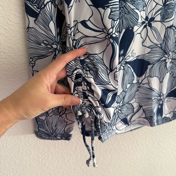 Stella Parker Blue Floral Palms Rash Guard Size S Swimwear UPF 30 Sun Protection - Picture 4 of 6